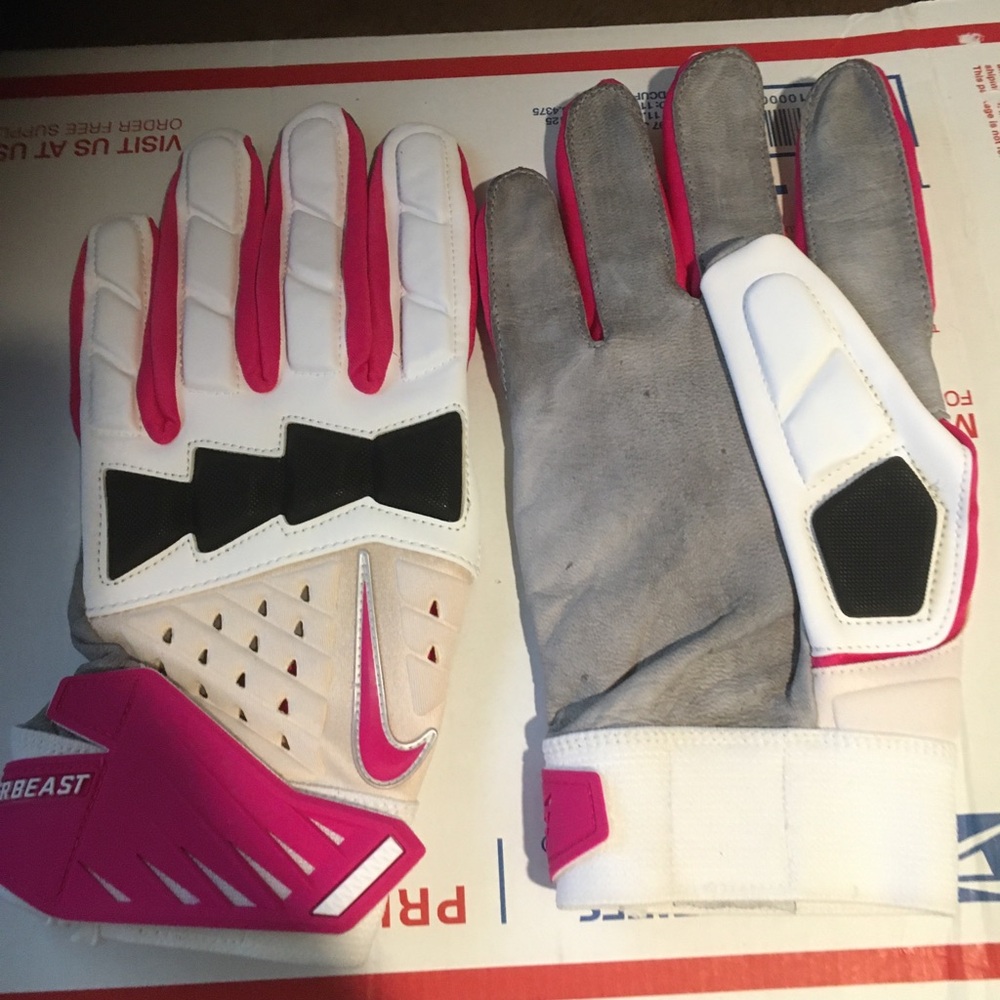Nike football lineman gloves XL